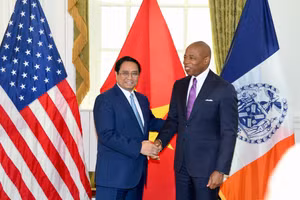 Thủ tướng Chính phủ Phạm Minh Chính và Thị trưởng thành phố New York Eric Adams.