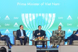 Thủ tướng Phạm Minh Chính và Thủ tướng Malaysia Anwar bin Ibrahim, Thủ tướng New Zealand Christopher Luxon, Tổng thống Timor-Leste Jose Ramos-Horta trao đổi với các đại biểu tại diễn đàn.