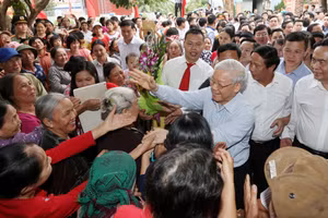 Dân vẫn luôn tin yêu Đảng, đó là niềm hạnh phúc lớn lắm!