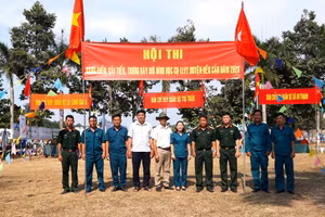 Hội thi "Sáng kiến, cải tiến, trưng bày mô hình học cụ lực lượng vũ trang huyện Bến Cầu năm 2023".