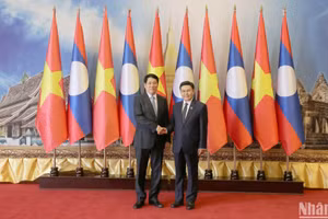 Chủ tịch nước Lương Cường hội kiến với Chủ tịch Quốc hội Lào Xaysomphone Phomvihane.