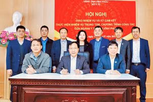 Ban Giám đốc Sở Y tế giao nhiệm vụ cho các đơn vị.