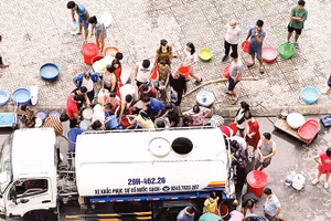 Gallery - Thiếu nước sinh hoạt tại Khu đô thị Thanh Hà - image 5