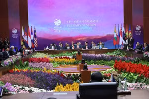 Quang cảnh Phiên toàn thể Hội nghị Cấp cao ASEAN lần thứ 43.