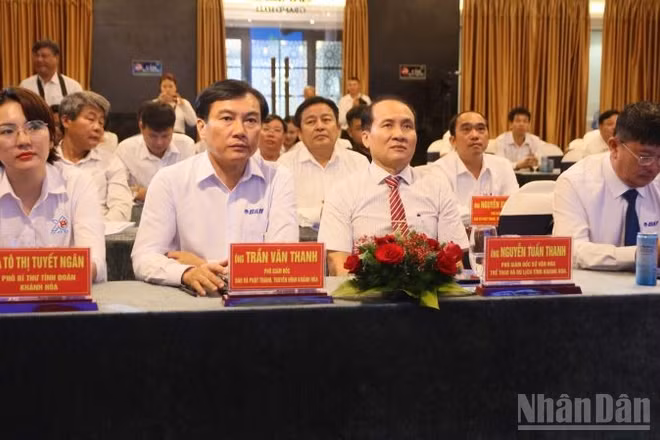 Các đại biểu tham dự buổi họp báo. (Ảnh: VŨ TÂN)