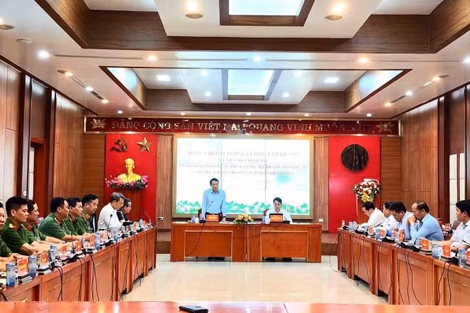 Toàn cảnh buổi làm việc giữa Bộ Công an và Ban Thường vụ Tỉnh ủy Khánh Hòa.