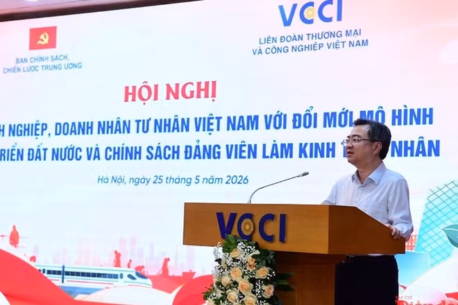 Đồng chí Nguyễn Thanh Nghị, Ủy viên Bộ Chính trị, Bí thư Trung ương Đảng, Trưởng Ban Chính sách, chiến lược Trung ương, phát biểu chỉ đạo hội nghị.