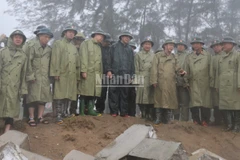 Phó Thủ tướng Chính phủ Trần Hồng Hà kiểm tra thực tế công tác phòng, chống cơn bão số 5 ở Hà Tĩnh.