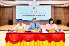 Cục Phổ biến, giáo dục pháp luật và Trợ giúp pháp lý và Sở Tư pháp Hà Tĩnh chủ trì tọa đàm.