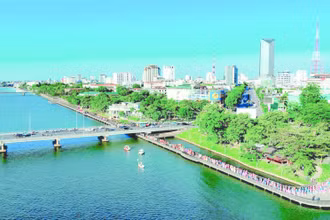 Sông Hương từng bước hình thành nên một “hệ sinh thái văn hóa sông nước”, thu hút cả người dân địa phương lẫn du khách quốc tế.