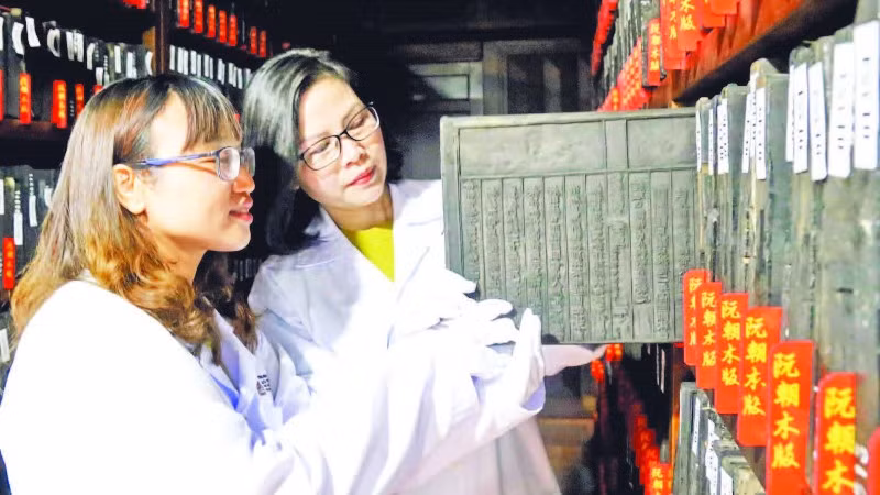 Di sản tư liệu Mộc bản triều Nguyễn được bảo quản trong kho chuyên dụng hiện đại.