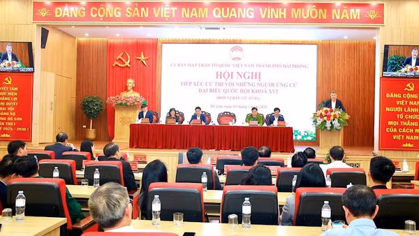 Quang cảnh buổi tiếp xúc cử tri tại phường Đồ Sơn, Hải Phòng. (Ảnh: DUY THÍNH)