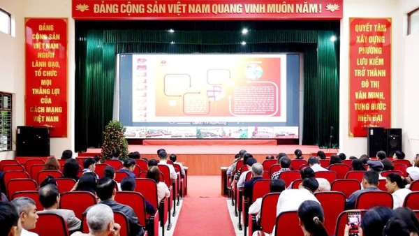 Một hội nghị tập huấn về công tác bầu cử được tổ chức bằng hình thức trực tiếp kết hợp trực tuyến ở Hải Phòng.