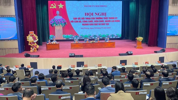 Quang cảnh hội nghị.