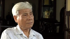 [Video] Hoàng Văn Sắc - Nhân chứng sống của một thời bom đạn