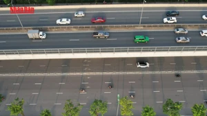 [Video] Chuyển biến tích cực trên hai tuyến giao thông trọng điểm Hà Nội