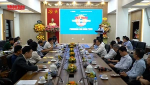[Video] Cuộc thi ảnh "Việt Nam trên hành trình đổi mới"