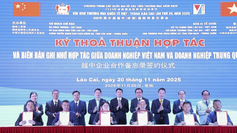 Doanh nghiệp hai bên ký kết thỏa thuận hợp tác.