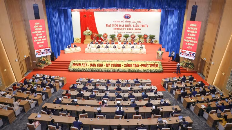 Quang cảnh phiên bế mạc Đại hội đại biểu Đảng bộ tỉnh Lào Cai lần thứ I, nhiệm kỳ 2025-2030.