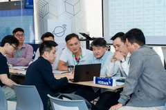 Một startup đang trình bày các giải pháp sáng tạo nhằm giải quyết những bài toán thực tế của doanh nghiệp.