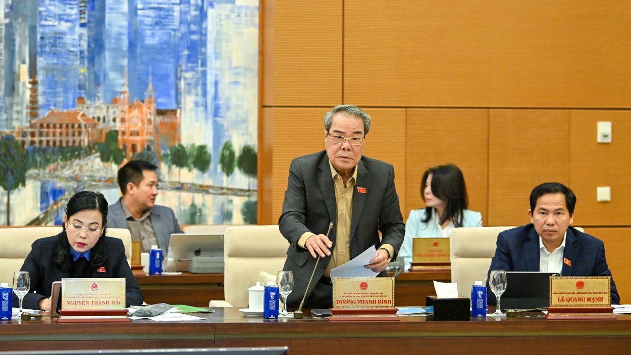 Nghiên cứu, xem xét sớm điều chỉnh chính sách tiền lương, chế độ đãi ngộ