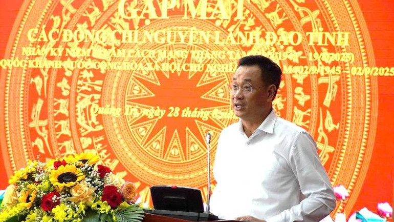 Bí thư Tỉnh ủy Quảng Trị Lê Ngọc Quang phát biểu tại buổi gặp mặt. a2.jpg