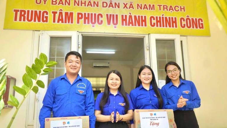 Thường trực Tỉnh Đoàn Quảng Trị thăm, động viên các tình nguyện viên z6779903601251-e793659bdf0fdce0fa6dcaf5278f43da.jpg