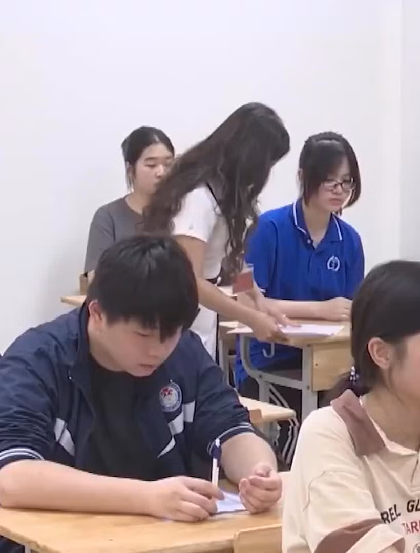 [Video] Gần 130.000 học sinh Hà Nội đăng ký dự thi lớp 10 năm học 2026–2027