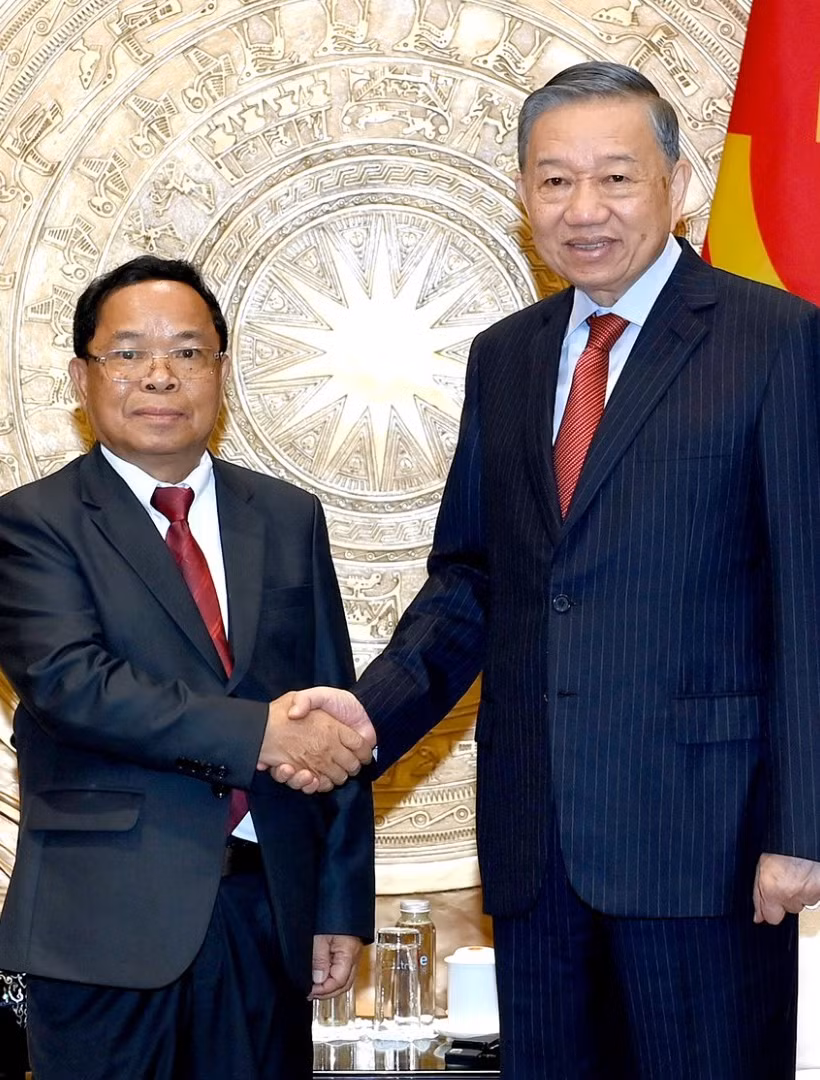 Tổng Bí thư, Chủ tịch nước Tô Lâm tiếp Phó Thủ tướng, Bộ trưởng Tư pháp Lào Khamphan Phommathat. (Ảnh: ĐĂNG KHOA)
