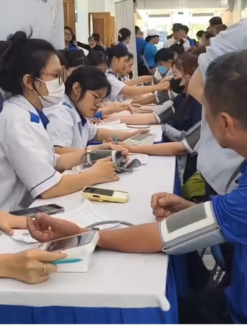 [Video] Hơn 2.000 công nhân tại TP Hồ Chí Minh được khám sức khỏe, tư vấn pháp luật miễn phí
