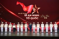 Thủ tướng Phạm Minh Chính trao danh hiệu Anh hùng lực lượng vũ trang nhân dân do Chủ tịch nước phong tặng cho các đơn vị, trong đó có Phòng Cảnh sát hình sự, Công an tỉnh Lai Châu.