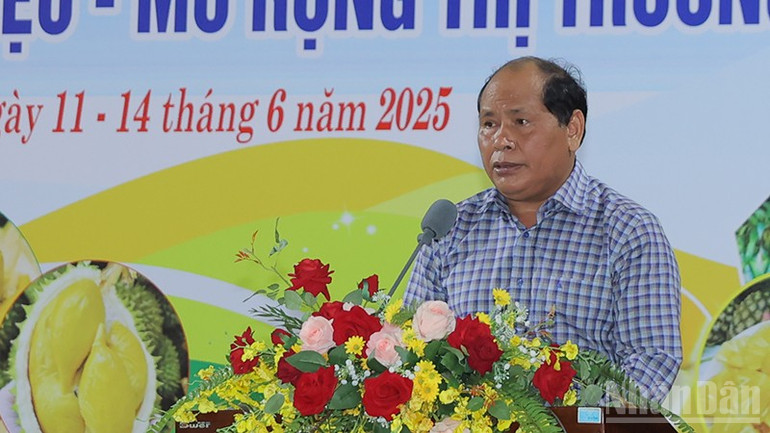 Phó Chủ tịch Ủy ban nhân dân huyện Đam Rông Liêng Hót Ha Hai phát biểu tại hội thảo. ndo_br_a.jpg