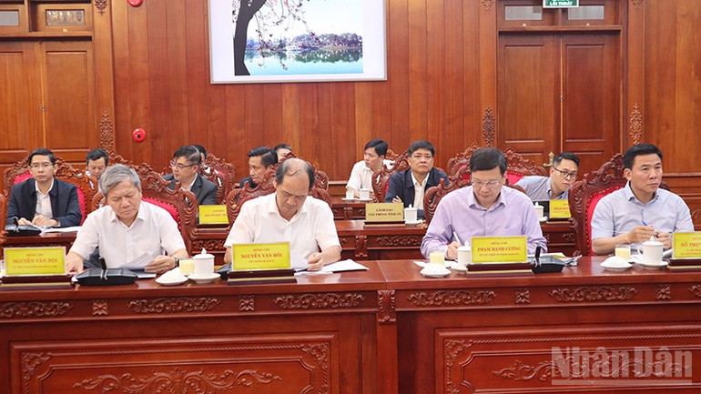 Đoàn công tác Trung ương tham dự buổi làm việc. ndo_br_5.jpg