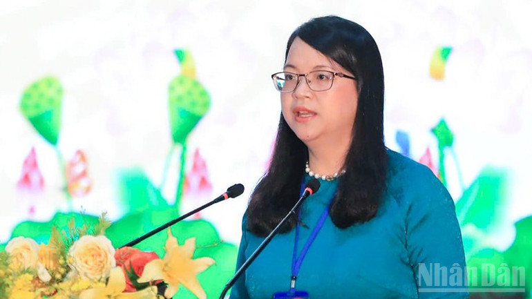 Đồng chí Dương Thị Ngà, Bí thư Đảng ủy, Chủ tịch Hội đồng nhân dân xã Đơn Dương phát biểu khai mạc Đại hội. ndo_br_7.jpg