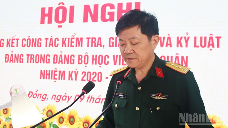 Đại diện các tổ chức Đảng tham luận tại Hội nghị. ndo_br_1.jpg