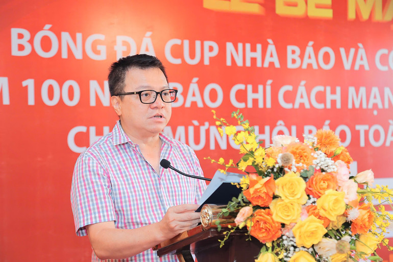 Đồng chí Lê Quốc Minh, Ủy viên Trung ương Đảng, Tổng Biên tập Báo Nhân Dân, Phó Trưởng ban Tuyên giáo và Dân vận Trung ương, Chủ tịch Hội Nhà báo Việt Nam phát biểu tại lễ bế mạc. z6704711573345-7786e4edcb43936bfb5fd9126a73d974.jpg