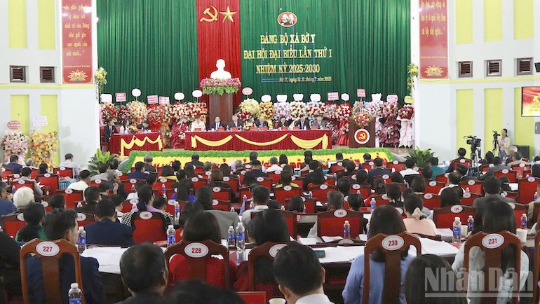 Toàn cảnh đại hội. ndo_br_by-dh.jpg