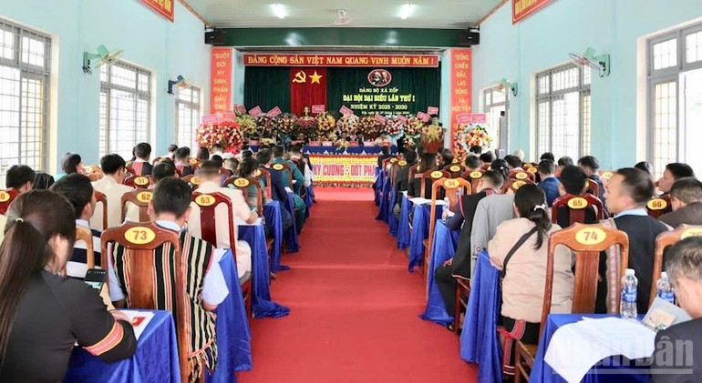 Đại hội Đảng bộ xã Xốp lần thứ I. ndo_br_xx2.jpg