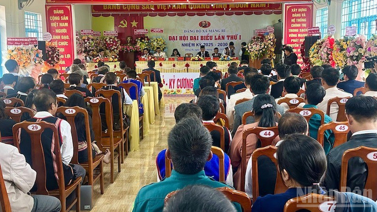 Đại hội Đảng bộ xã Măng Ri lần thứ I ndo_br_mang-ri-5.jpg
