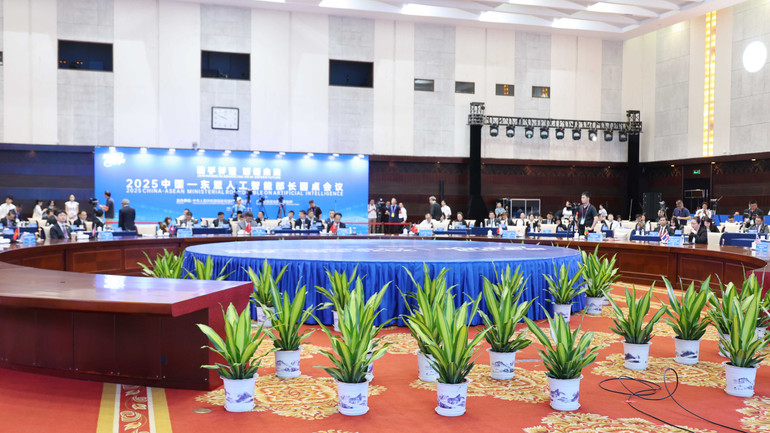 Toàn cảnh Hội nghị bàn tròn cấp bộ trưởng trí tuệ nhân tạo ASEAN-Trung Quốc năm 2025. a04-20250918123526.jpg