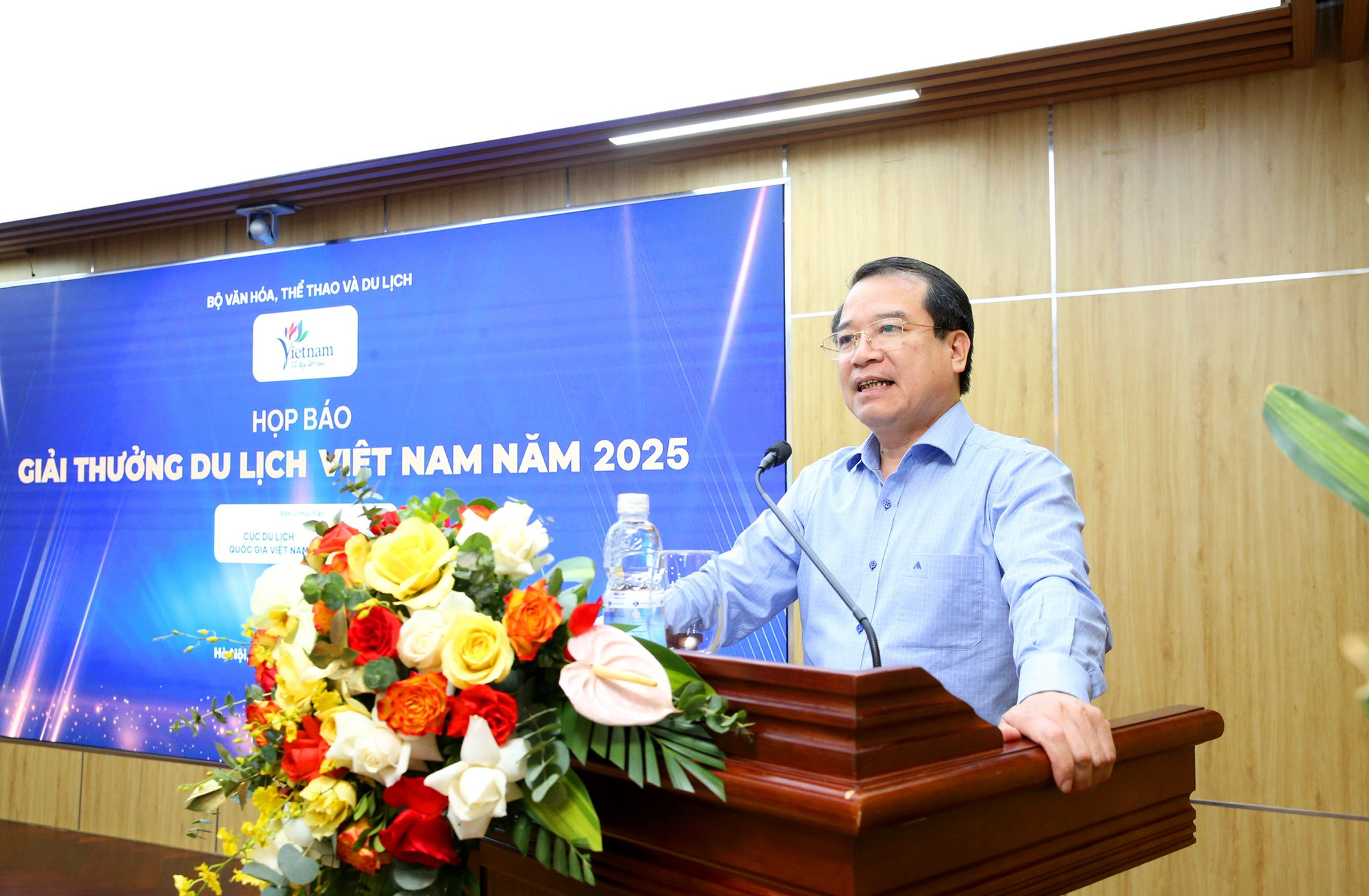 Phó Cục trưởng Du lịch Quốc gia Việt Nam Hà Văn Siêu thông tin về cơ cấu Giải thưởng Du lịch Việt Nam năm 2025. z7038058715870-3a774ed096dbb1e719ccecbfda088fe2.jpg