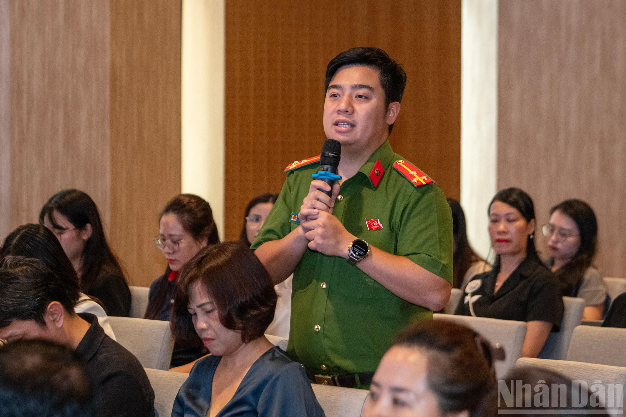 Thượng úy Dương Hải Anh chia sẻ về sức lan tỏa của dự án “Hạnh phúc cho em”. ndo_br_chi-2560-sao-chep.jpg