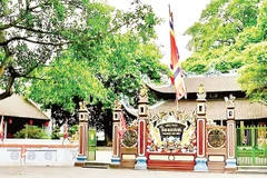 Đền thờ Trương Hán Siêu nằm dưới núi Non Nước tại phường Hoa Lư, tỉnh Ninh Bình.