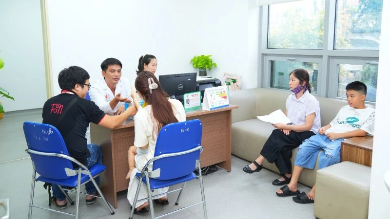 Bệnh viện 108 khám miễn phí bất thường sinh dục cho trẻ nam