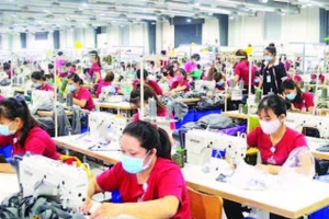 Dự án nhà ở xã hội công đoàn sẽ giúp hàng nghìn đoàn viên công đoàn, công nhân, người lao động đang làm việc tại Khu công nghiệp VSIP Quảng Ngãi và Khu công nghiệp Tịnh Phong an cư, lạc nghiệp. (Ảnh HIỂN CỪ)