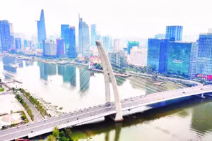 Với nhiều giải pháp đồng bộ, Thành phố Hồ Chí Minh tiếp tục thu hút vốn FDI dẫn đầu cả nước. (Ảnh TÙNG ANH)