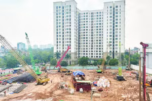 Nhiều dự án nhà ở khẩn trương thi công với mục tiêu xây dựng 1 triệu căn hộ nhà ở xã hội giai đoạn 2021-2030.