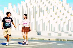 Khách du lịch check-in tháp Tam Thắng, một trong những điểm đến lý tưởng của du lịch Vũng Tàu.