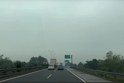 Lần lượt là các cao tốc Cầu Giẽ-Ninh Bình.