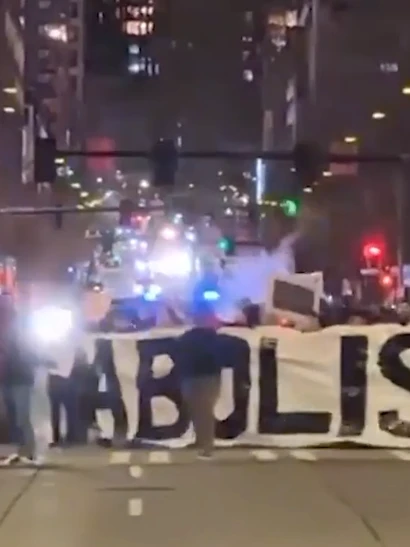 [Video] Mỹ: Hàng trăm đặc vụ ICE được điều tới Minnesota sau vụ bắn chết người 